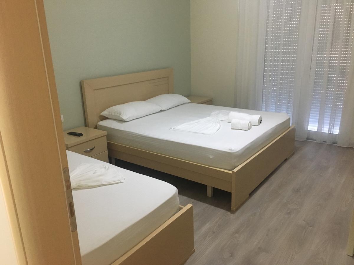 Rent Rooms Kapri Pogradec Eksteriør bilde